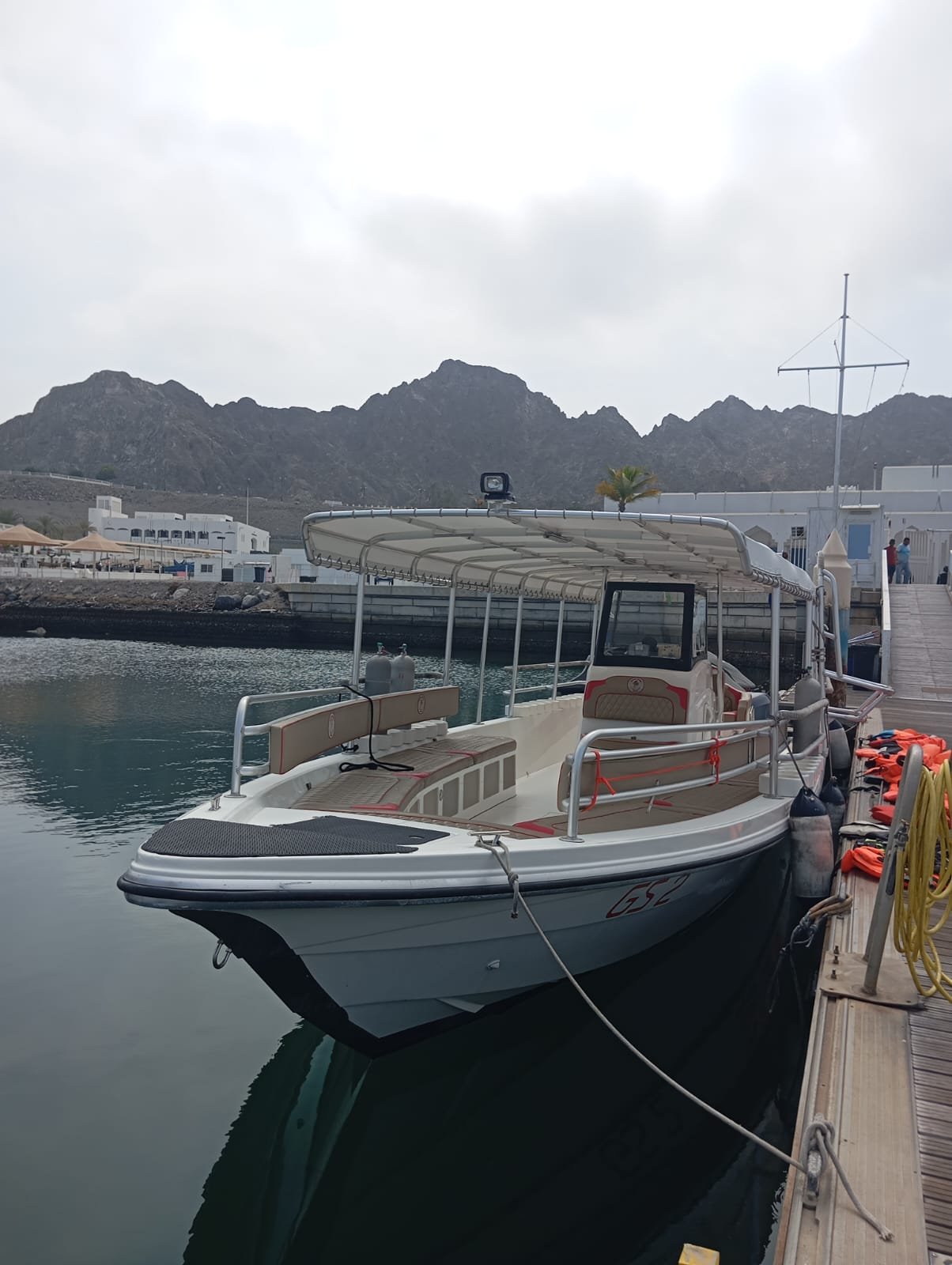 Global Scuba boat at sea
